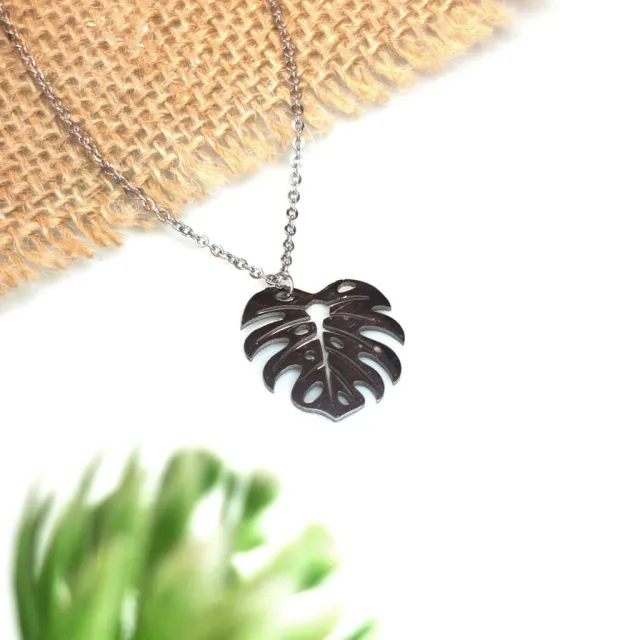 MONSTERA LEAF NECKLACE