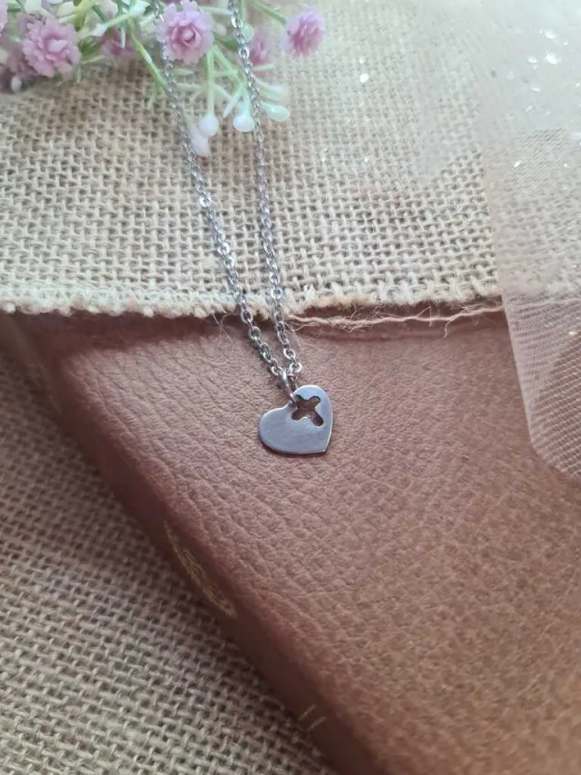 HEART & CROSS CUTOUT NECKLACE