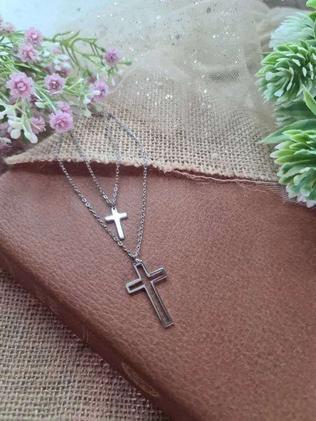 DOUBLE CROSS NECKLACE