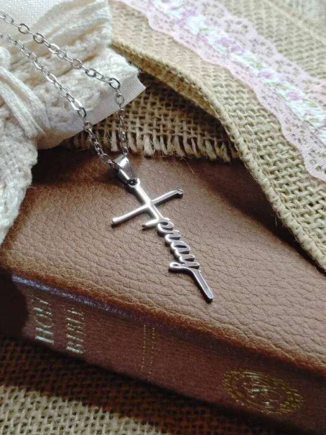 PRAY CROSS NECKLACE
