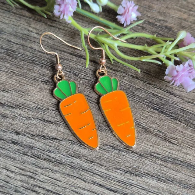 CARROT DROP EARRINGS