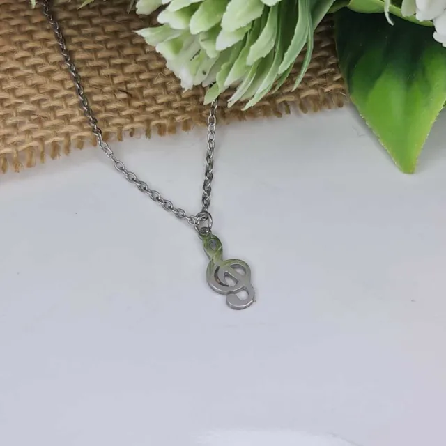 MUSICAL NOTE NECKLACE