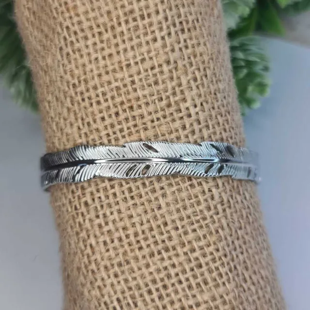 FEATHER BANGLE