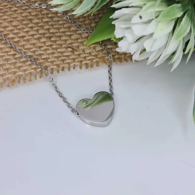 SOLID HEART NECKLACE