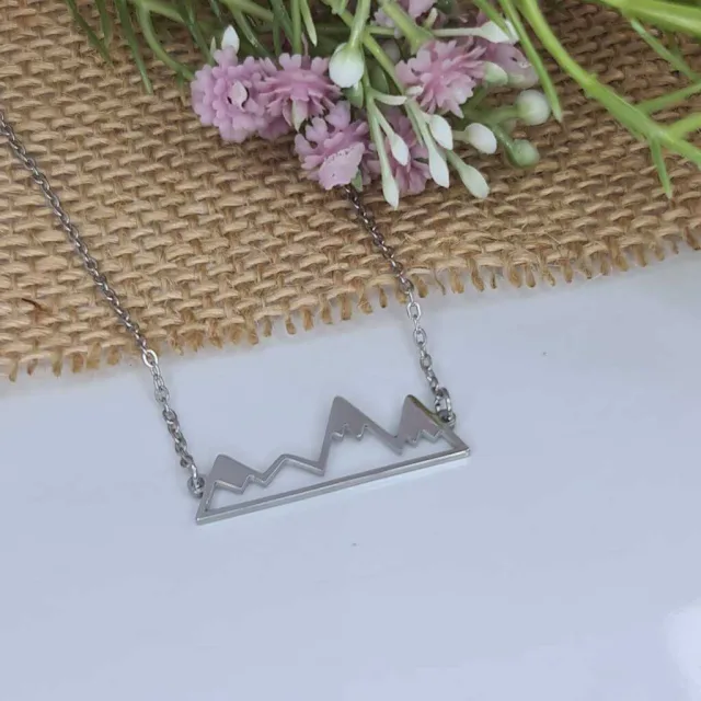 MOUNTAIN NECKLACE