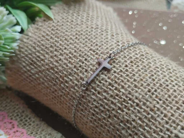 CROSS BRACELET