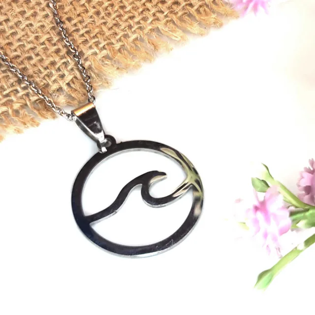WAVE ROUND NECKLACE
