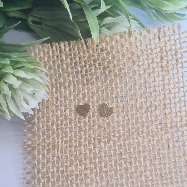 HEART STUD EARRINGS, GOLD