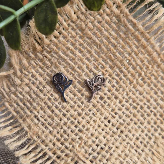 ROSE STUD EARRINGS