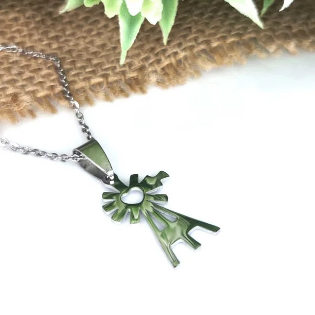 WINDPOMP NECKLACE
