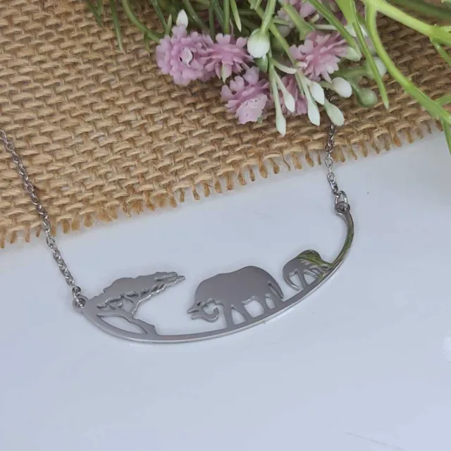 ELEPHANT SCENE NECKLACE