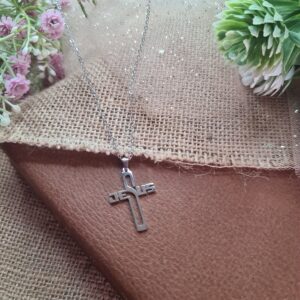 JESUS CROSS NECKLACE
