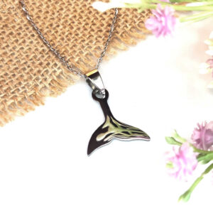 WHALE TAIL NECKLACE
