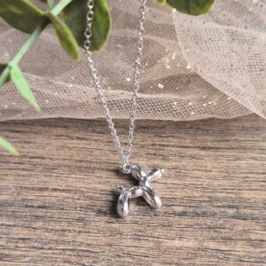BALLOON DOG NECKLACE