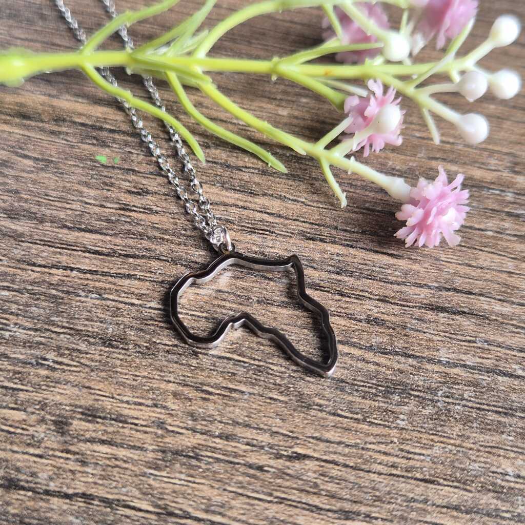 AFRICA OUTLINE NECKLACE