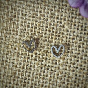 HEART STUD EARRINGS