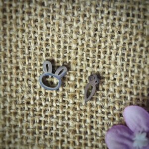BUNNY AND CARROT STUD EARRINGS