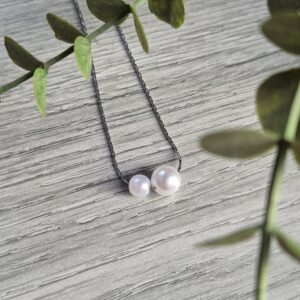 FAUX PEARL NECKLACE